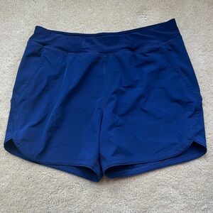 Lands’ End Women’s Blue BoardShorts w Lining  - Size 18 - EUC - Stretch